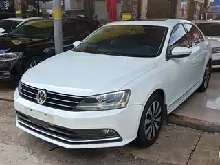 Volkswagen Sagitar 2016