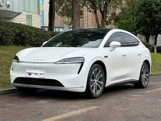Zhijie Luxeed R7 2024