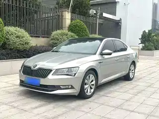 Škoda Superb 2017