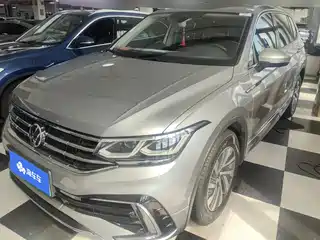 Volkswagen Tiguan L PHEV 2021