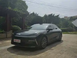 Geely Galaxy Xingyao 8 2025