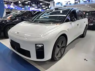 Li Auto Li Auto i6 2025