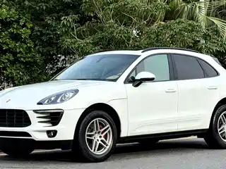 Porsche Macan 2014