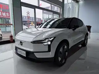 Volvo EX30 2025