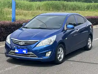 Hyundai Verna 2010