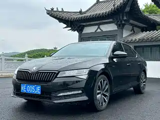 Škoda Superb 2022