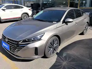 Nissan Teana 2024