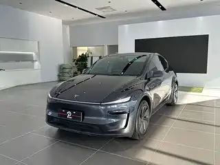 Tesla Model Y 2025