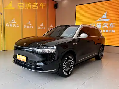 AITO Wenjie M9 2025