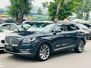 Lincoln Nautilus 2021