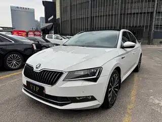 Škoda Superb 2017