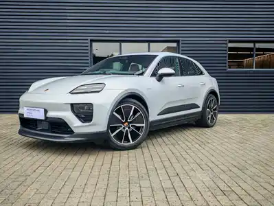 Porsche Macan EV 2024