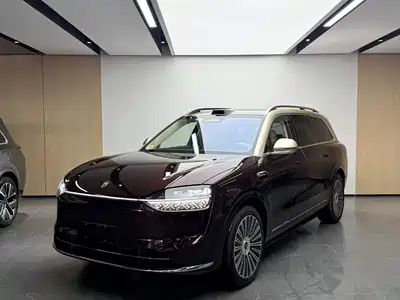 AITO Wenjie M9 2025