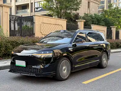 AITO Wenjie M9 2025
