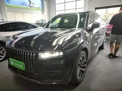 Lynk & Co 09 EM-P 2022