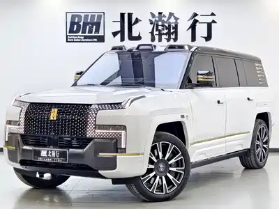 Yangwang U8 L 2025