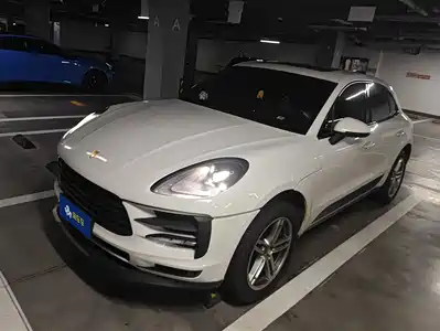 Porsche Macan 2021