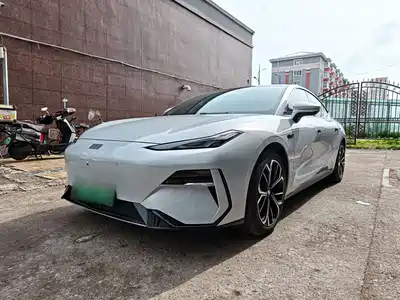 Geely Galaxy E8 2025