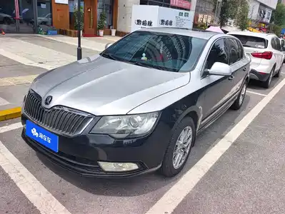 Škoda Superb 2013