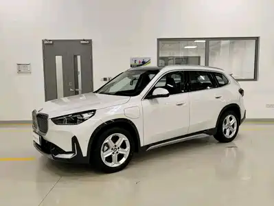 BMW BMW iX1 2025