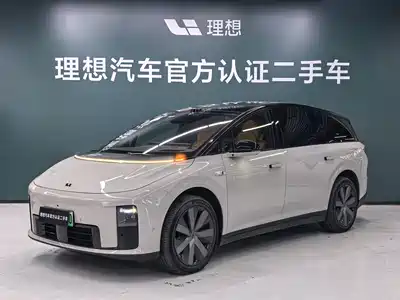 Li Auto Li i8 2025