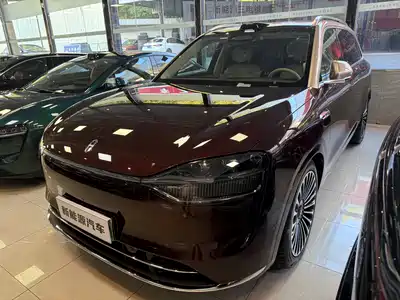 AITO Wenjie M9 2025