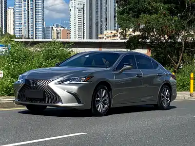 Lexus ES 2021