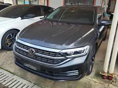 Volkswagen Sagitar 2022
