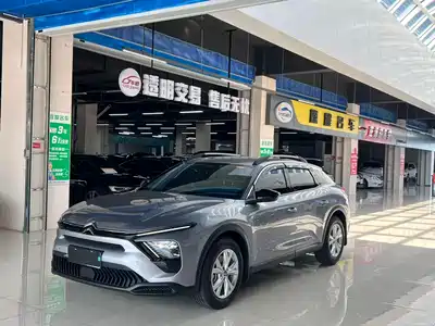 Citroën Versailles C5 X 2025