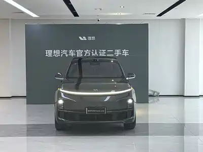 Li Auto Li L8 2025
