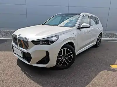 BMW BMW iX1 2025