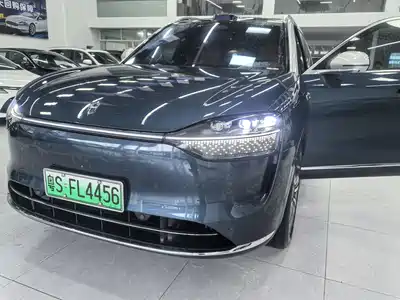 AITO Wenjie M9 2023