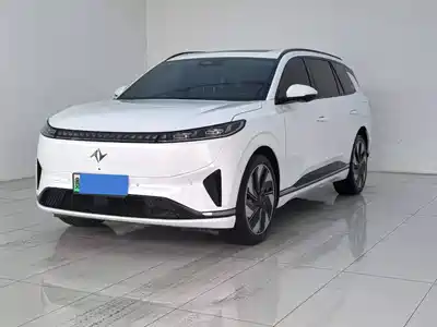 Dongfeng Yipai eπ008 2025