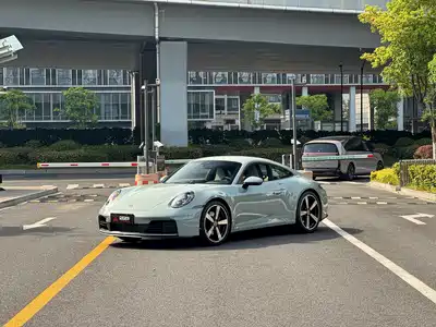 Porsche 911 2025