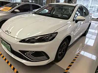 BYD Hai Bao 05 DM-i 2025