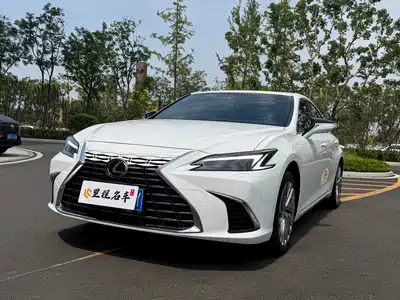 Lexus ES 2026