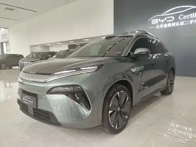 BYD Tang L 2025