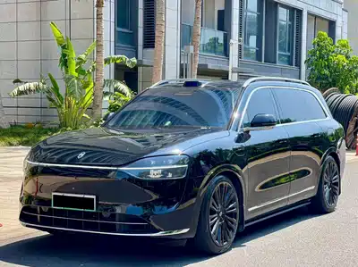 AITO Wenjie M9 2023