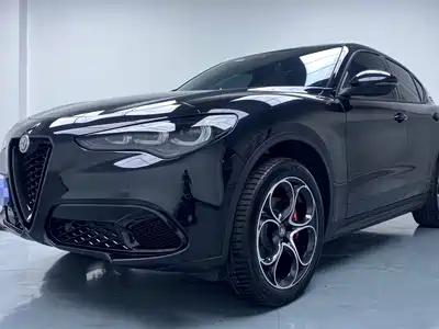 Alfa Romeo Stelvio 2023