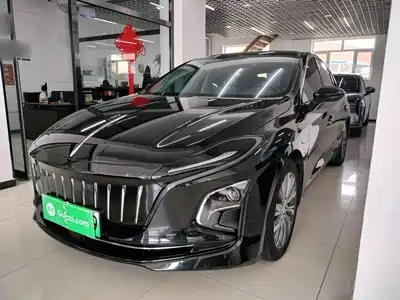 Hongqi E-QM5 2024