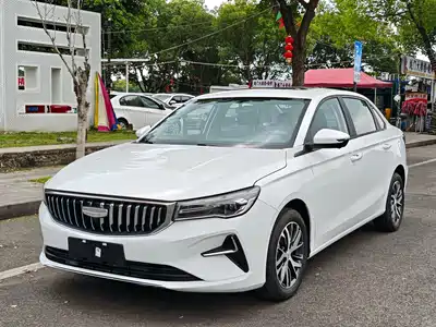 Geely Emgrand 2025