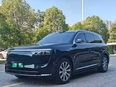 AITO Wenjie M8 2025