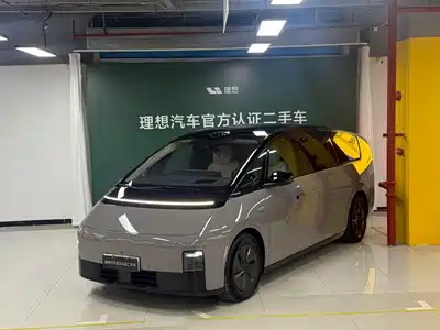 Li Auto MEGA 2025