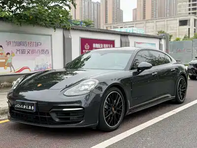 Porsche Panamera 2022