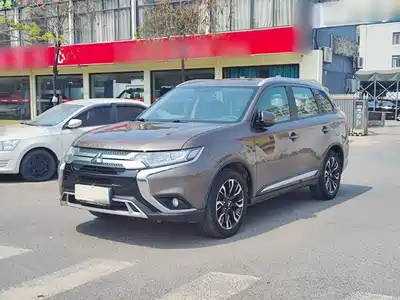 Mitsubishi Outlander 2020