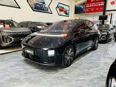 Li Auto Li i8 2025