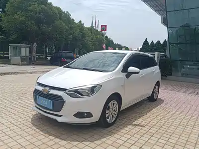 Chevrolet Lova RV 2015