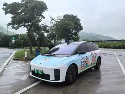 Li Auto Li i8 2025