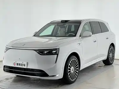 AITO Wenjie M8 2025