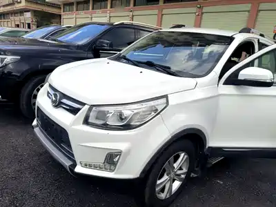 BAIC Huansu S3 2015
